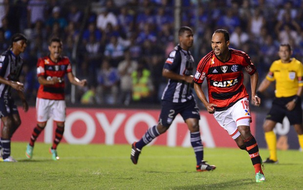 alecsandro_emelec_flamengo_alexandrevidal1